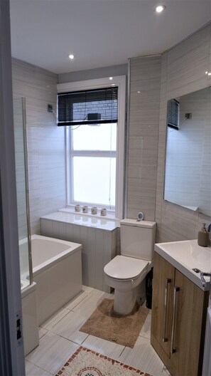 City Apartment, Private Bathroom, City View | Bathroom - Ideal Location- Studio Flat in Heart of the City (Bristol)