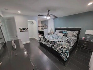 3 Schlafzimmer, Schreibtisch, Bügeleisen/Bügelbrett, kostenloses WLAN