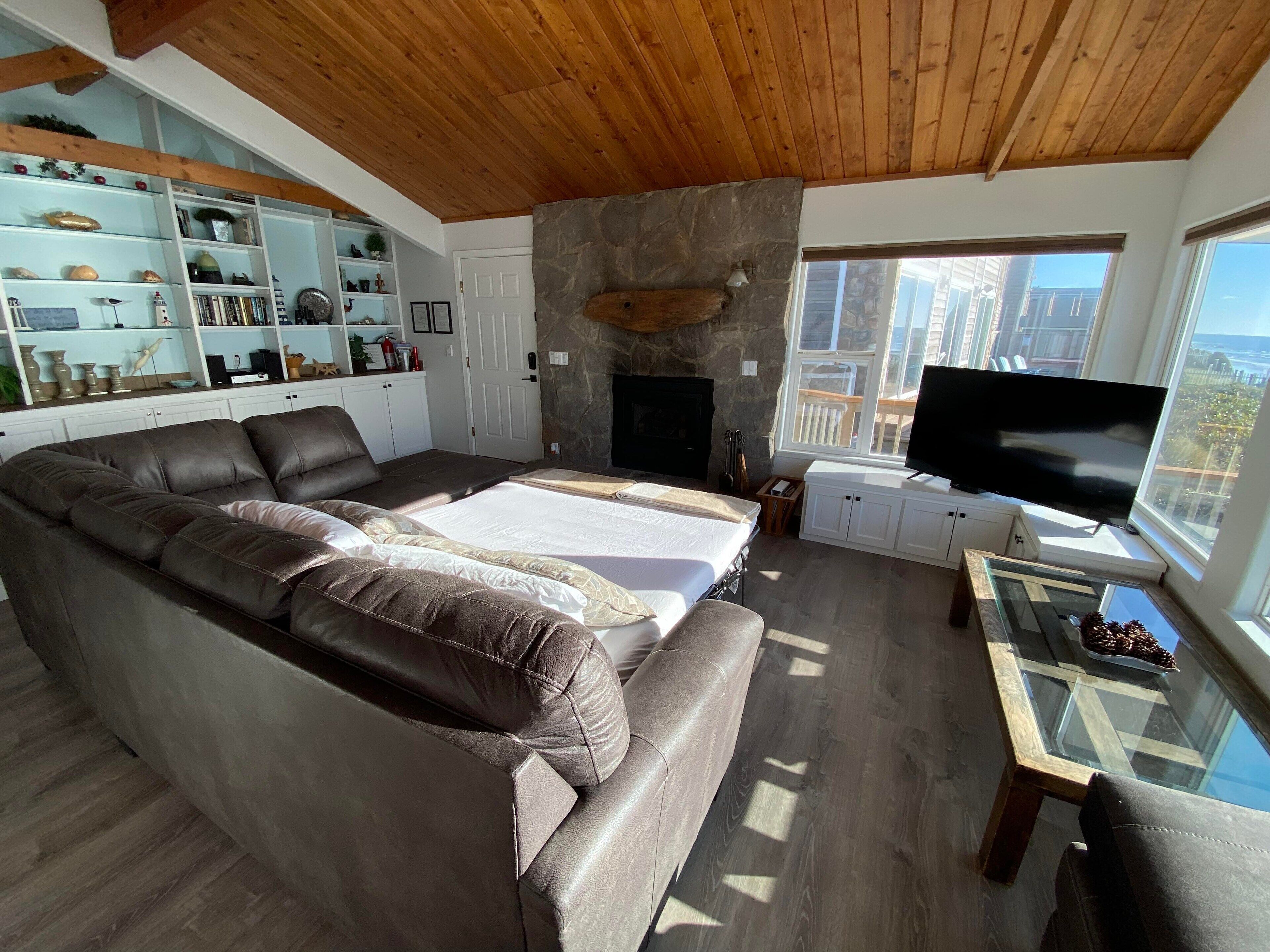 Nicely Renovated Oceanfront Retreat w/ Garage, Beach access, & Casino nearby!