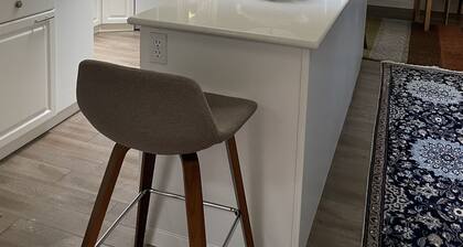 A Woodland Cottage in suburban Portland