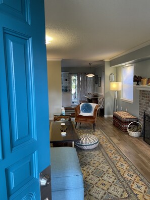 Smart TV, fireplace, books