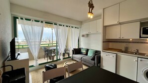 Interior - 1* apartment for 2 to 4 people with breathtaking views of the ocean at Mimizan Plage (MIMIZAN)