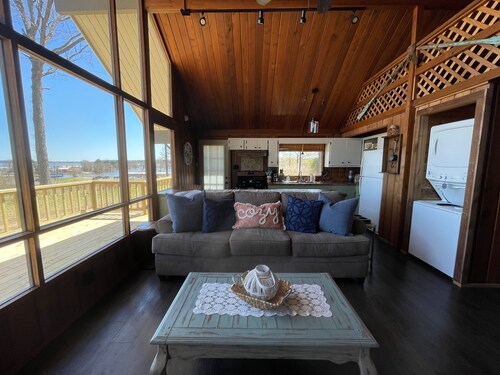 D'arbonne Nest Rentals: The Eagles Nest Cabin