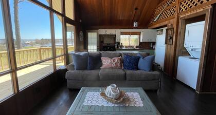 D'arbonne Nest Rentals: The Eagles Nest Cabin