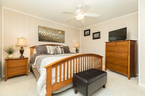 4 habitaciones, tabla de planchar con plancha y cuna de viaje 