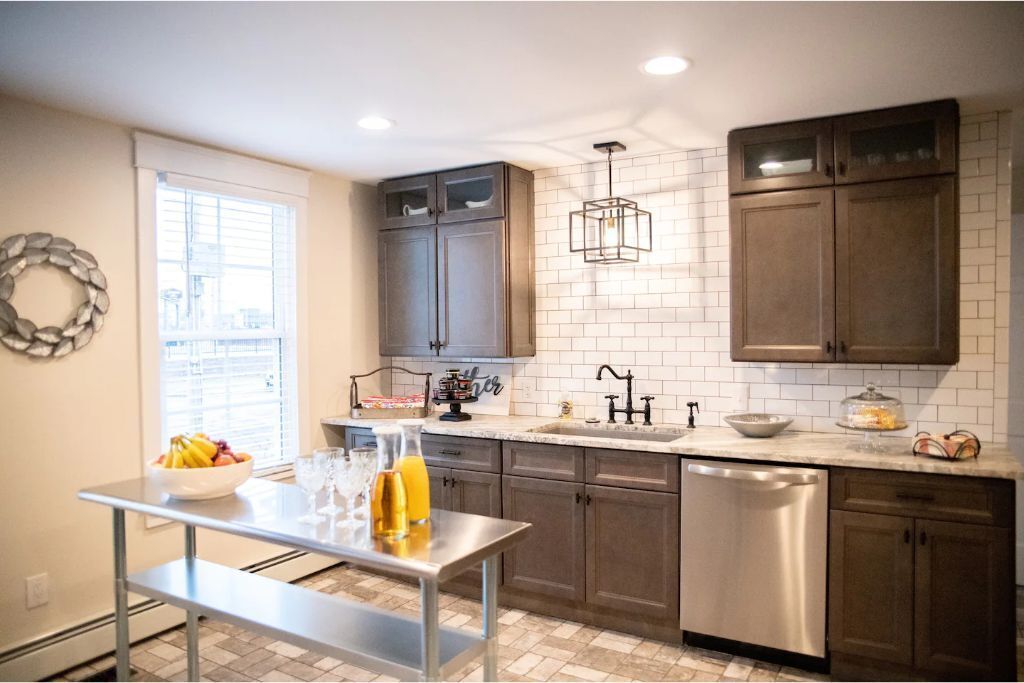 Historic Oramel G. Johnson House next to Niagara Falls