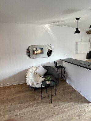 Smart TV - Studio Anchin - Spacious and modern (Douai)