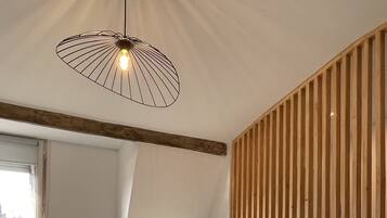 1 chambre, bureau, Wi-Fi gratuit, draps fournis