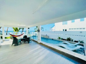 Outdoor pool, a heated pool