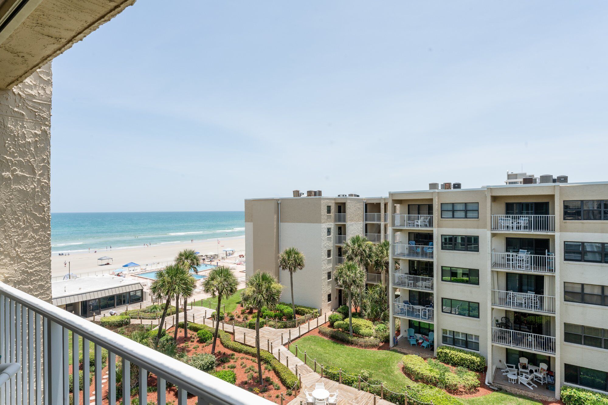 Castle Reef 509 beach, pool and garden views!