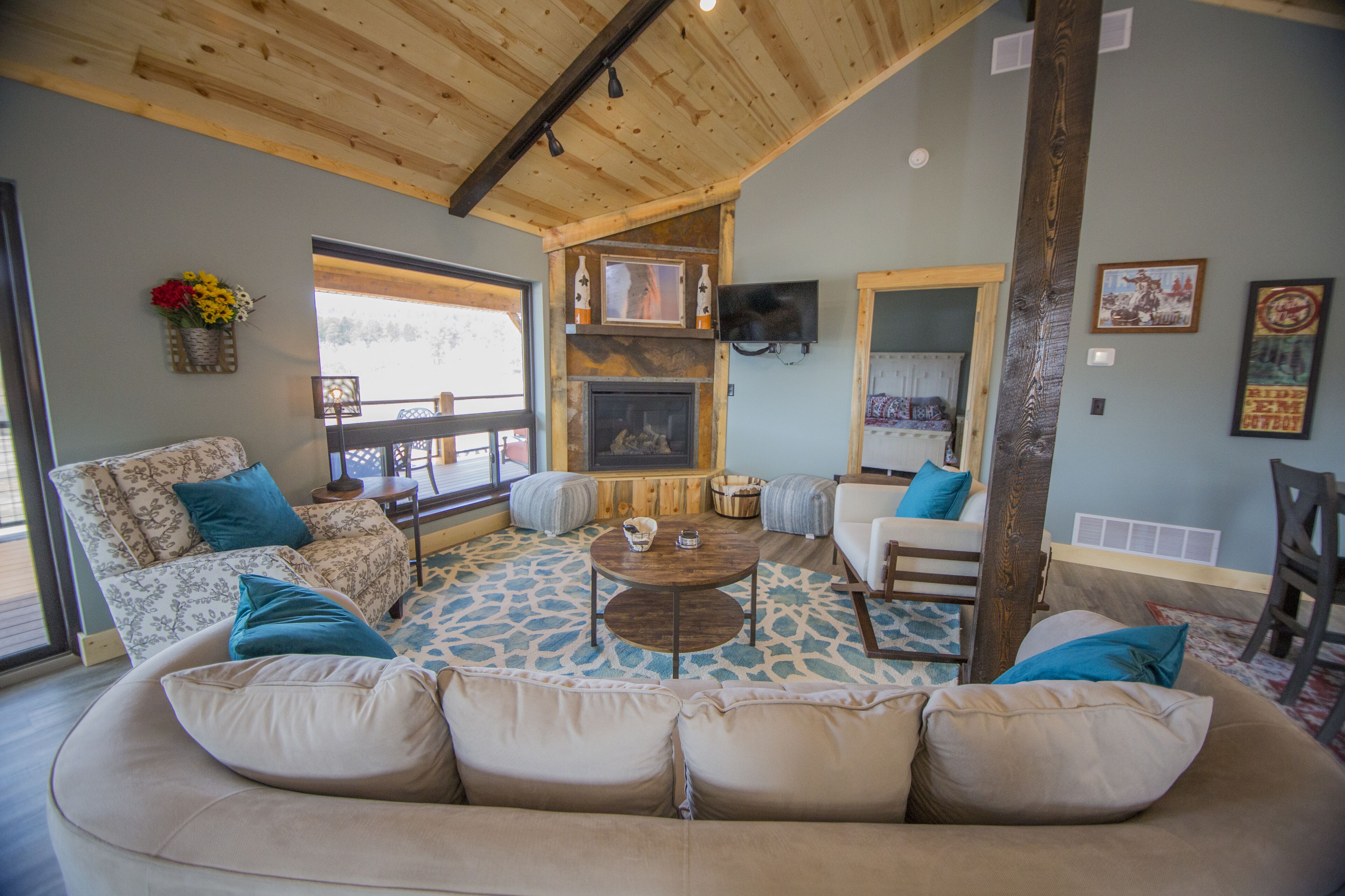 New house with great views and awesome accommodations