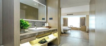 Saint Hotel