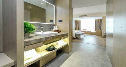 Saint Hotel