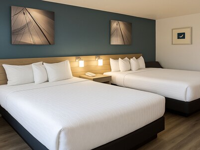 Rancho San Diego Inn & Suites