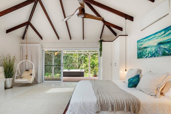 3 bedrooms, desk, free WiFi