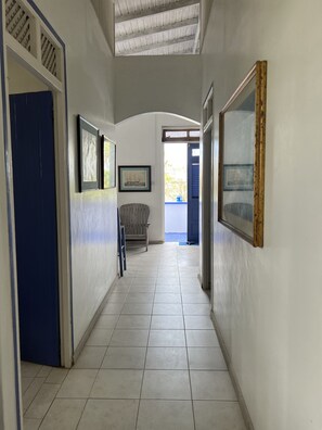 Interior - Surfs Up - bungalow style Beachhouse opposite Atlantic Ocean (Bathsheba)