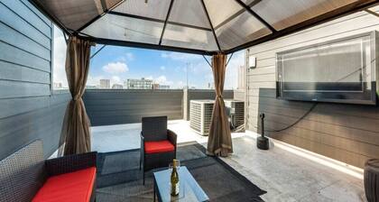 Cozysuites Uptown 3BR King Beds Skyline View