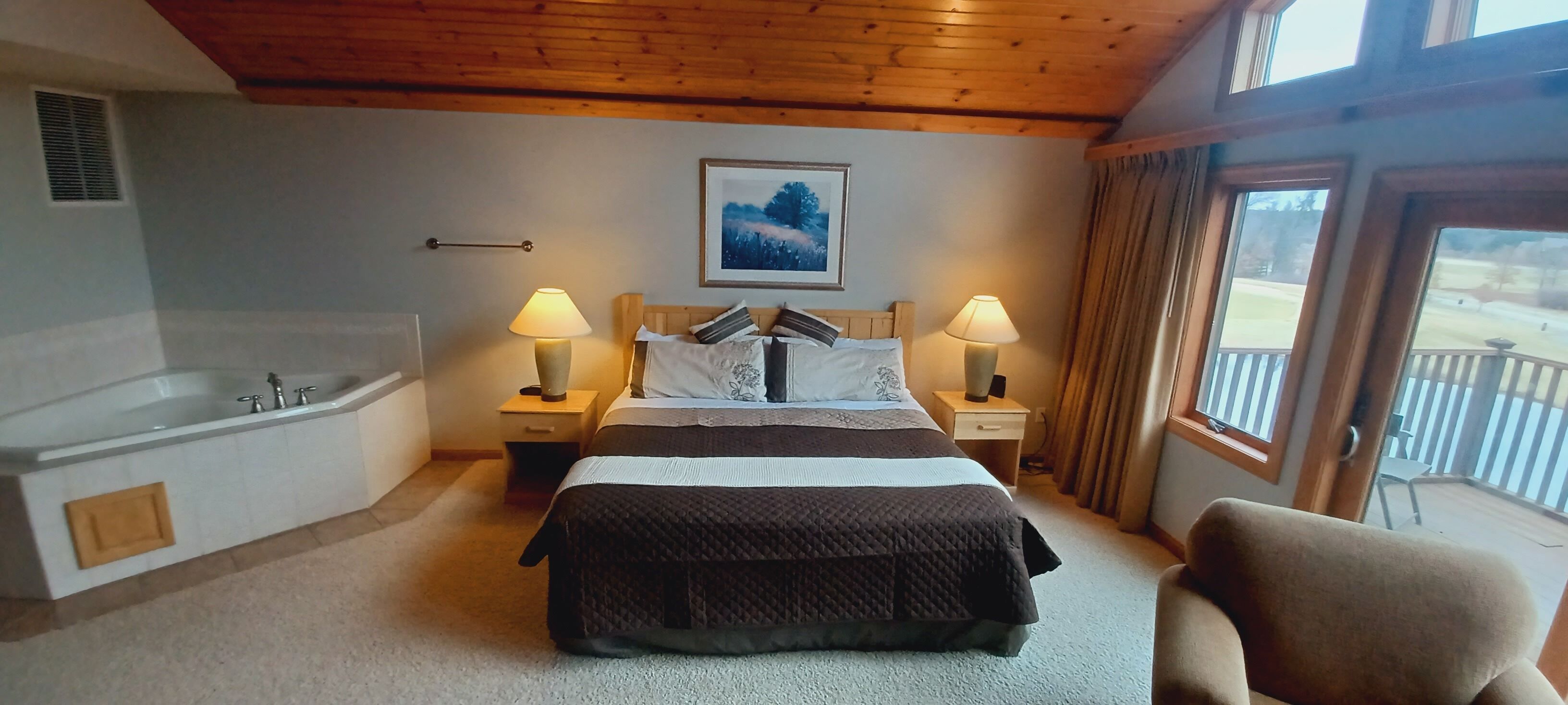 1 Bedroom Deluxe Suite- Golf/Lake/Beach/Pool