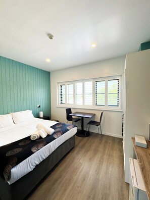 Free WiFi - ex hotel ensuite room in the heart of city 427 (Adelaide)