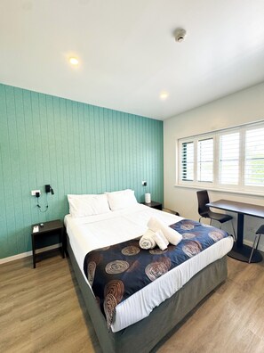 Free WiFi - ex hotel ensuite room in the heart of city 427 (Adelaide)