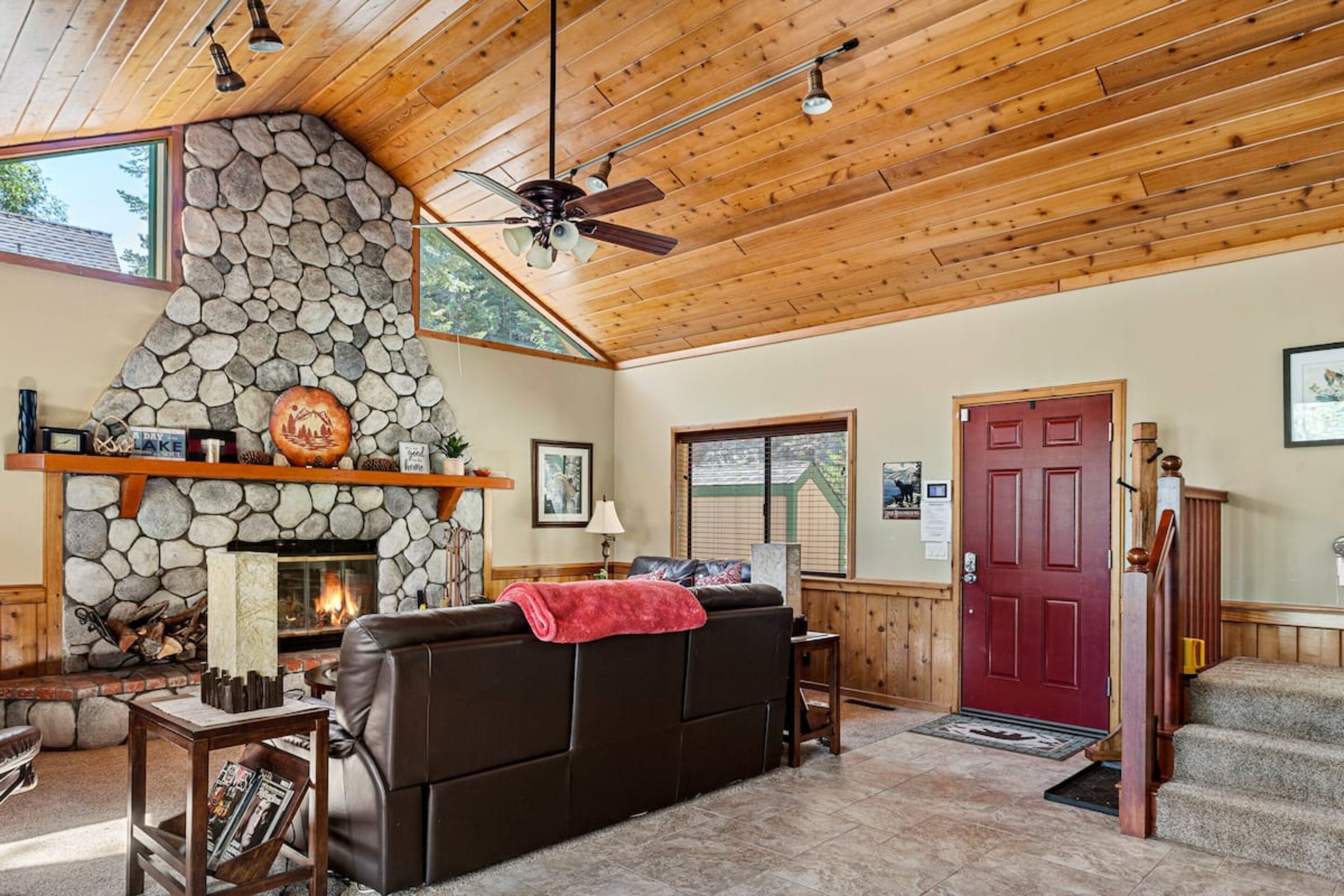 Sutter Ln by AvantStay | Beautifully Remodeled Kitchen,4Cabin-Chic Bedrooms
