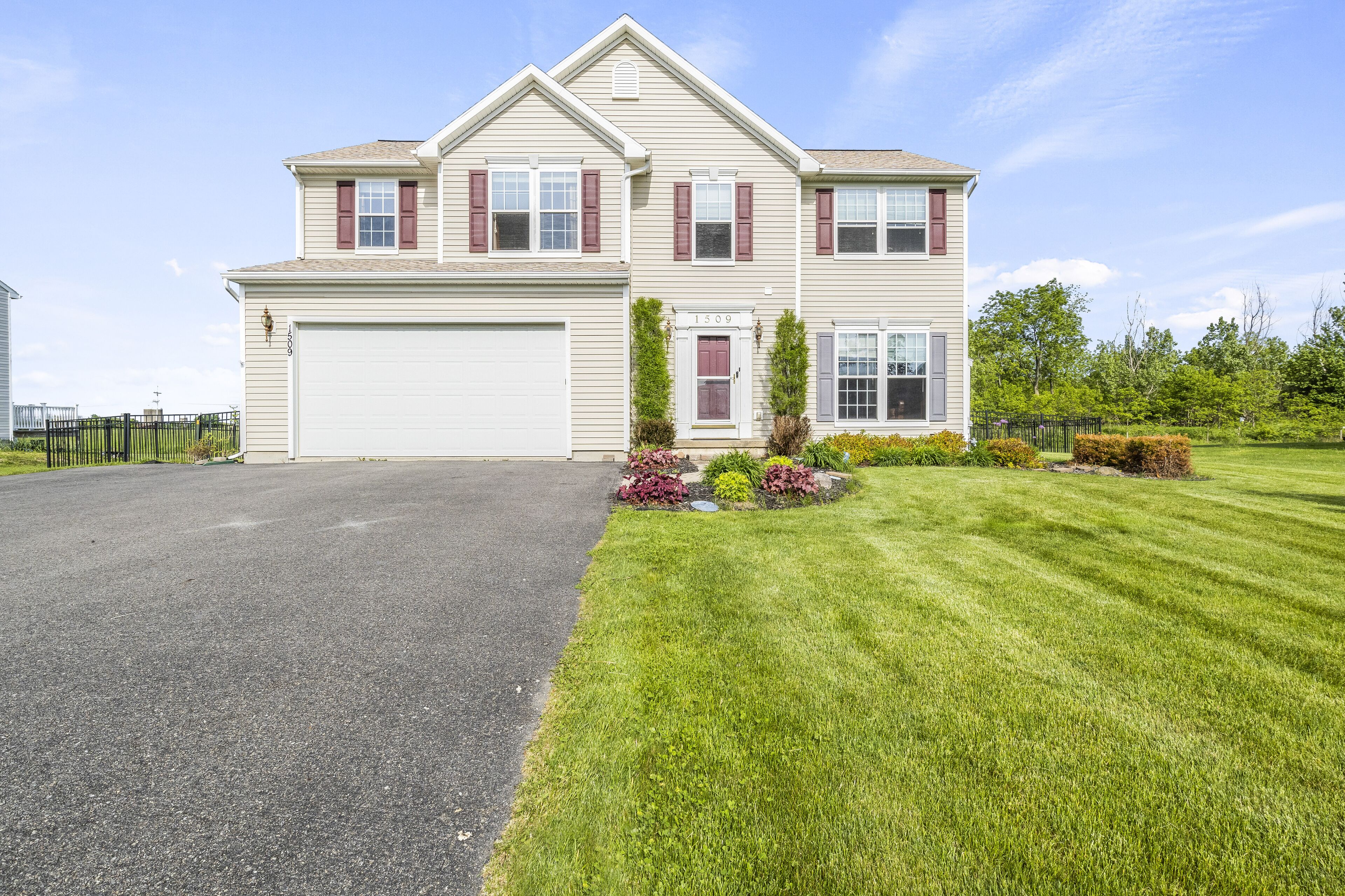 Peaceful Retreat: Quiet Neighborhood close to Finger Lakes in Farmington, United States