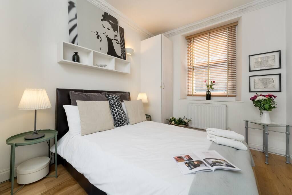 WOW! 2BEDR/3BEDS PERFECT LOCATION at tube station!