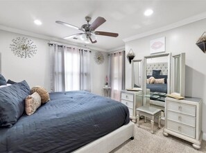 4 bedrooms, iron/ironing board, free WiFi, bed sheets