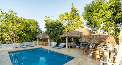 Blue Paloma Bed & Breakfast