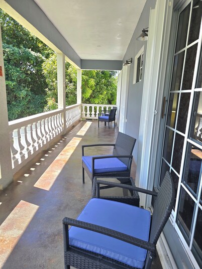 Blue Paloma Bed & Breakfast