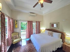 Luxury Room, 1 King Bed, Garden View | Premium bedding, down comforters, memory foam beds