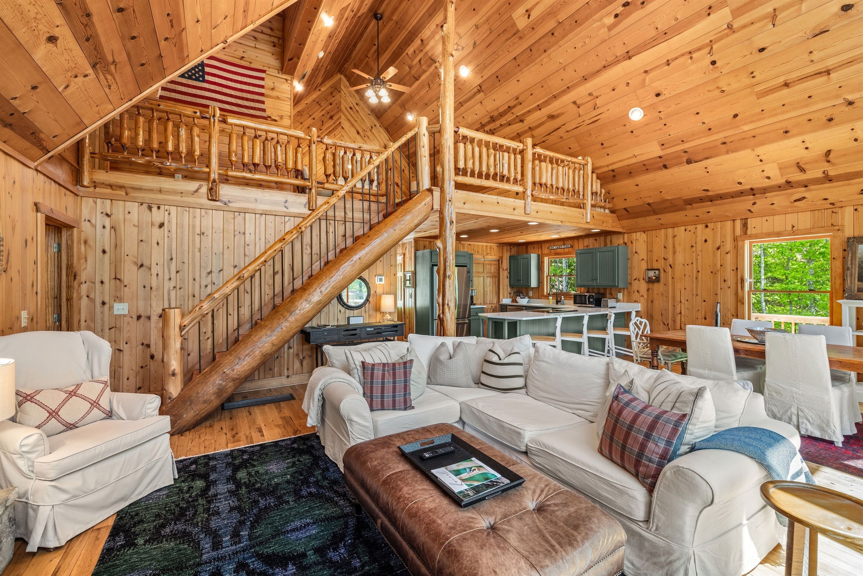 Smart TV, fireplace, books, stereo