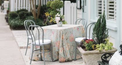Old Village area Townhouse Garden Retreat