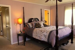 2 bedrooms, desk, iron/ironing board, free WiFi