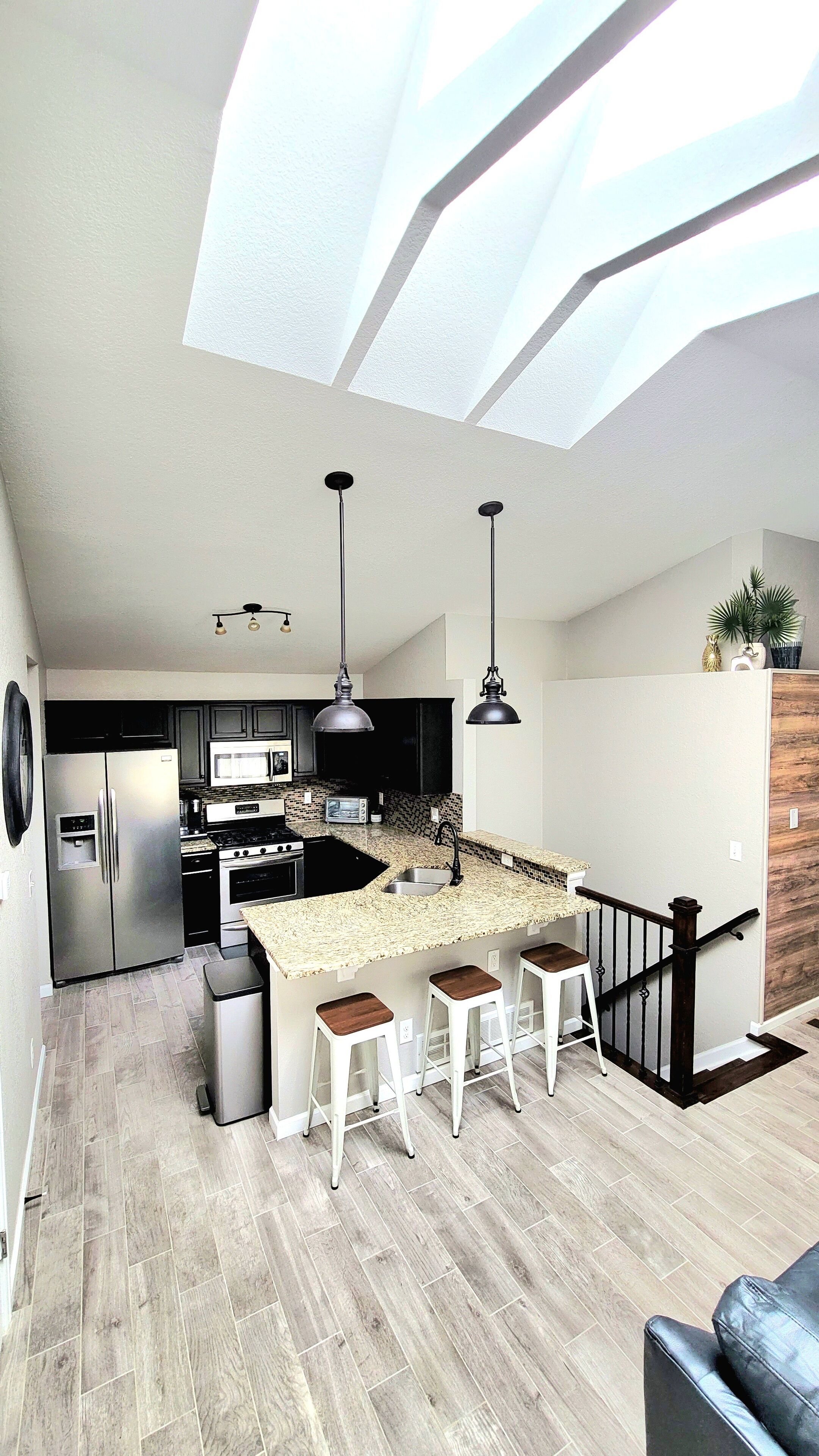 NEW 6bdrms, 6baths; Near Dining, Shops, & Shops. Great for Red Rocks & Downtown!