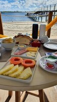 Desayuno continental gratuito y diario