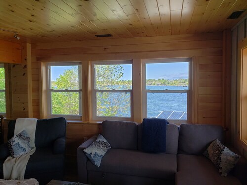 Fabulous New Georgian Bay Cottage on the  water!