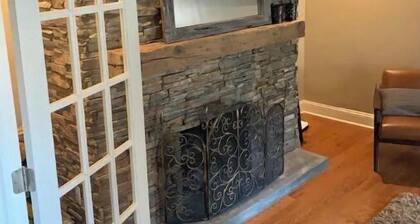 Historic Downtown House with Off Street Parking