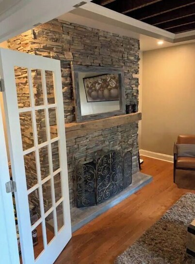 Historic Downtown House with Off Street Parking