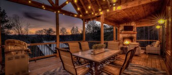 ⛰Blue Ridge Luxury Cabin★Sunset★View★Hot Tub★Games