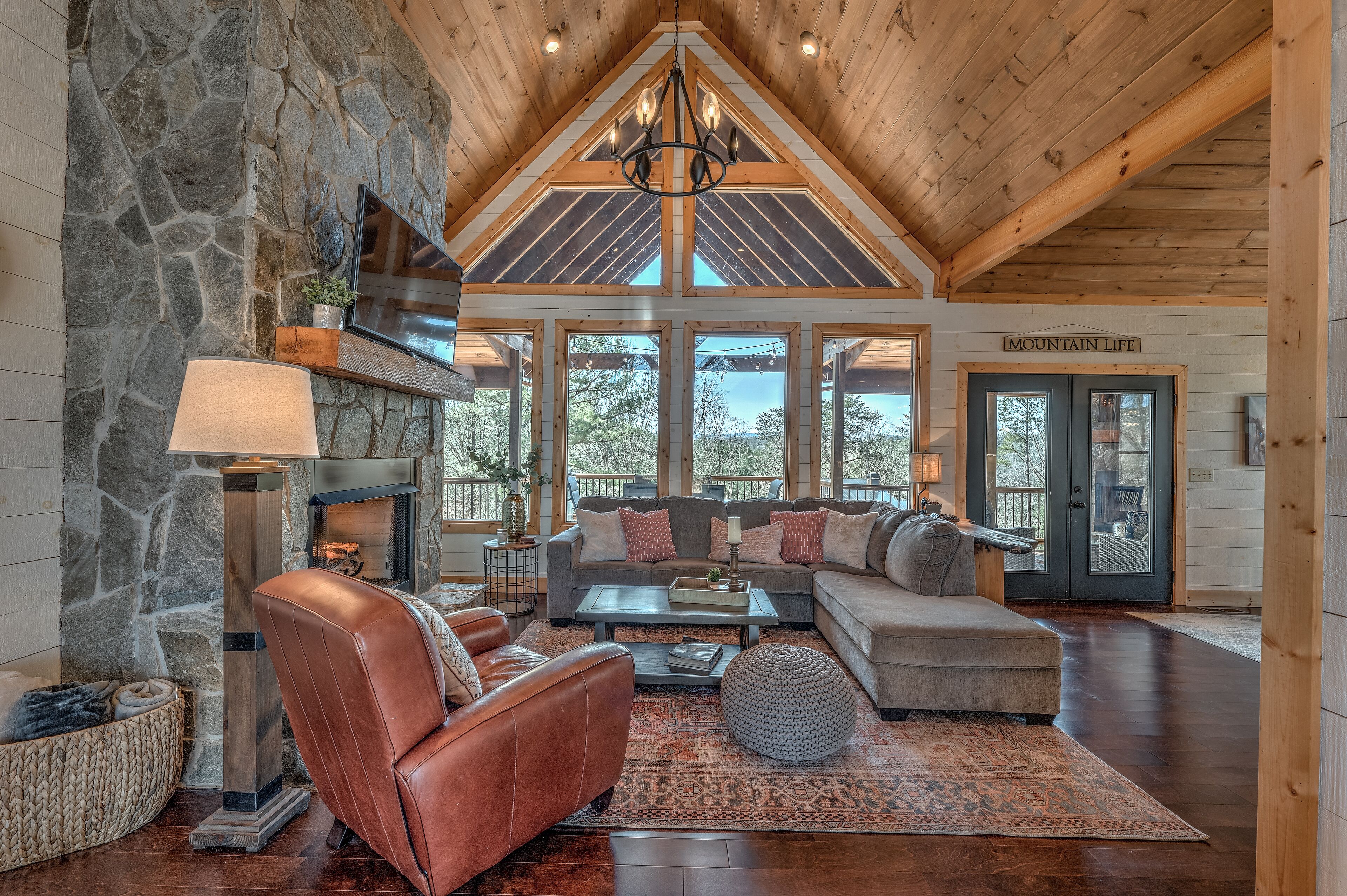 ⛰Blue Ridge Luxury Cabin★Sunset★View★Hot Tub★Games