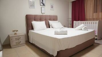 2 quartos, ferros/tábuas de passar roupa, Wi-Fi, roupa de cama