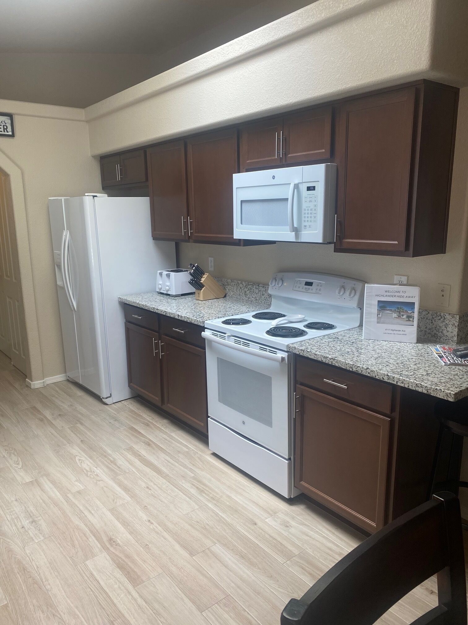 Clean an cozy house just minutes away from the London Bridge