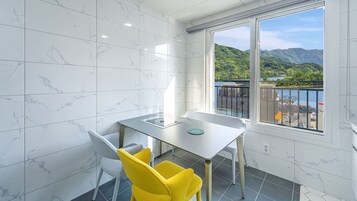 Basic-værelse - 1 soveværelse (401 (River view/Poolvilla/Netflix)) | 1 soveværelse, gratis Wi-Fi