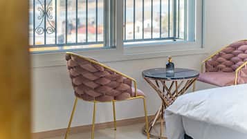 Basic Room, 1 Bedroom (202 (River view,Private BBQ, Netflix)) | 1 bedroom, WiFi (free)