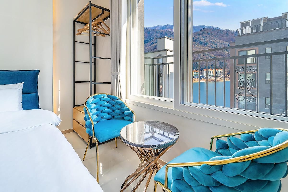 Basic Room, 1 Bedroom (201 (River view,Netflix)) | 1 bedroom, free WiFi