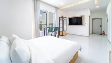 Basic Room, 1 Bedroom (301 (River view/Poolvilla/Netflix)) | 1 bedroom, WiFi (free)