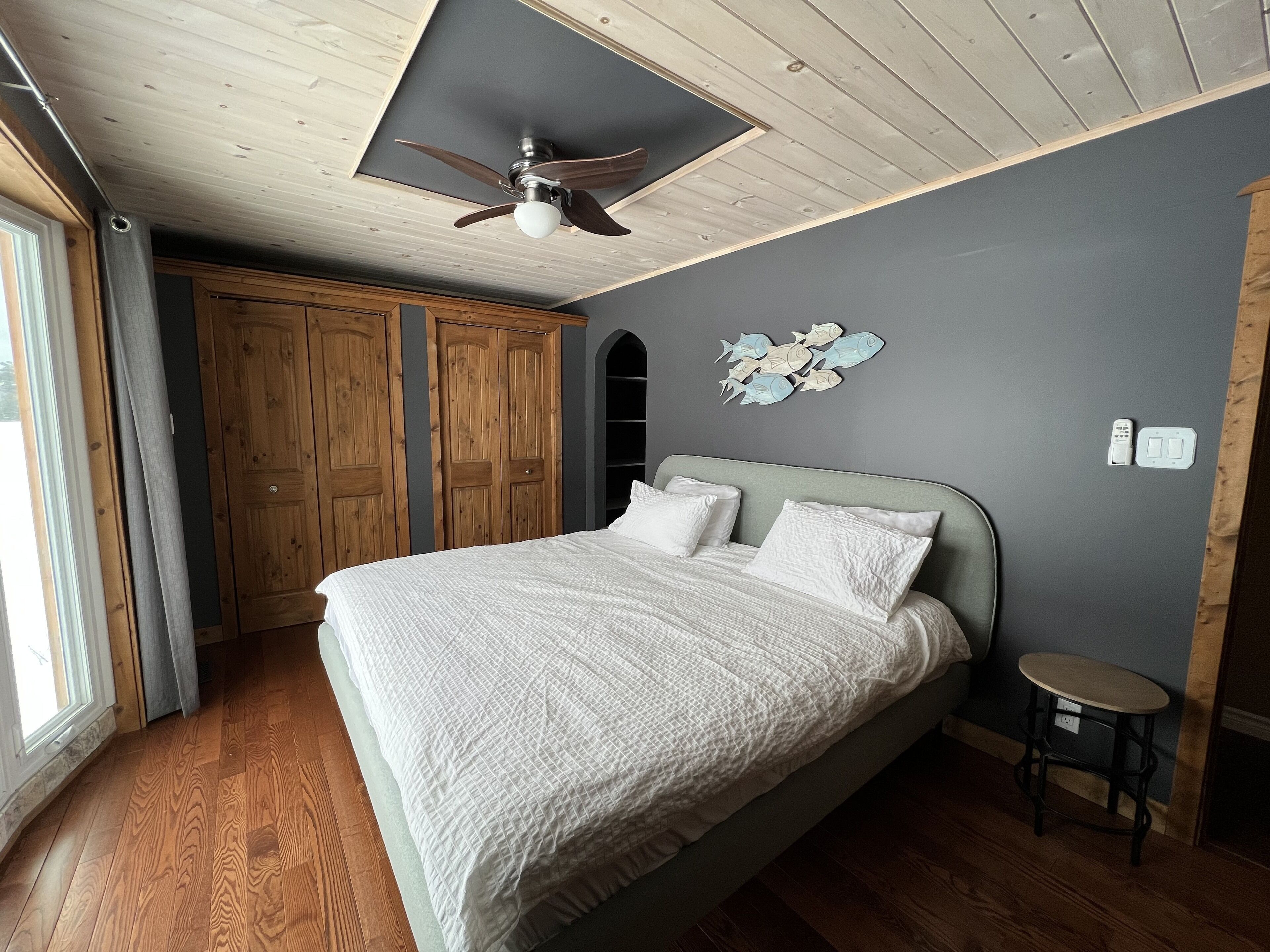 Waterfront cottage on quiet Spence lake Muskoka