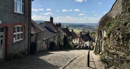 Jasmine Cottage- one bed apartment in one of the oldest cottages in the village.