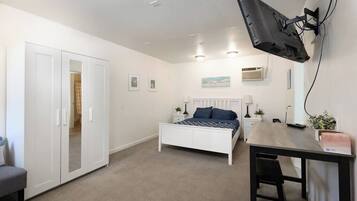 4 chambres, fer et planche à repasser, Wi-Fi gratuit, draps fournis